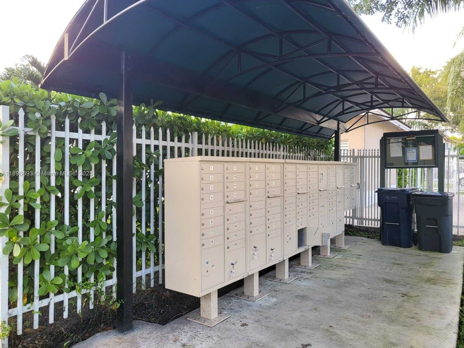 Small Image of 13906 SOUTH WEST 173RD TER #13906, Miami Number 32