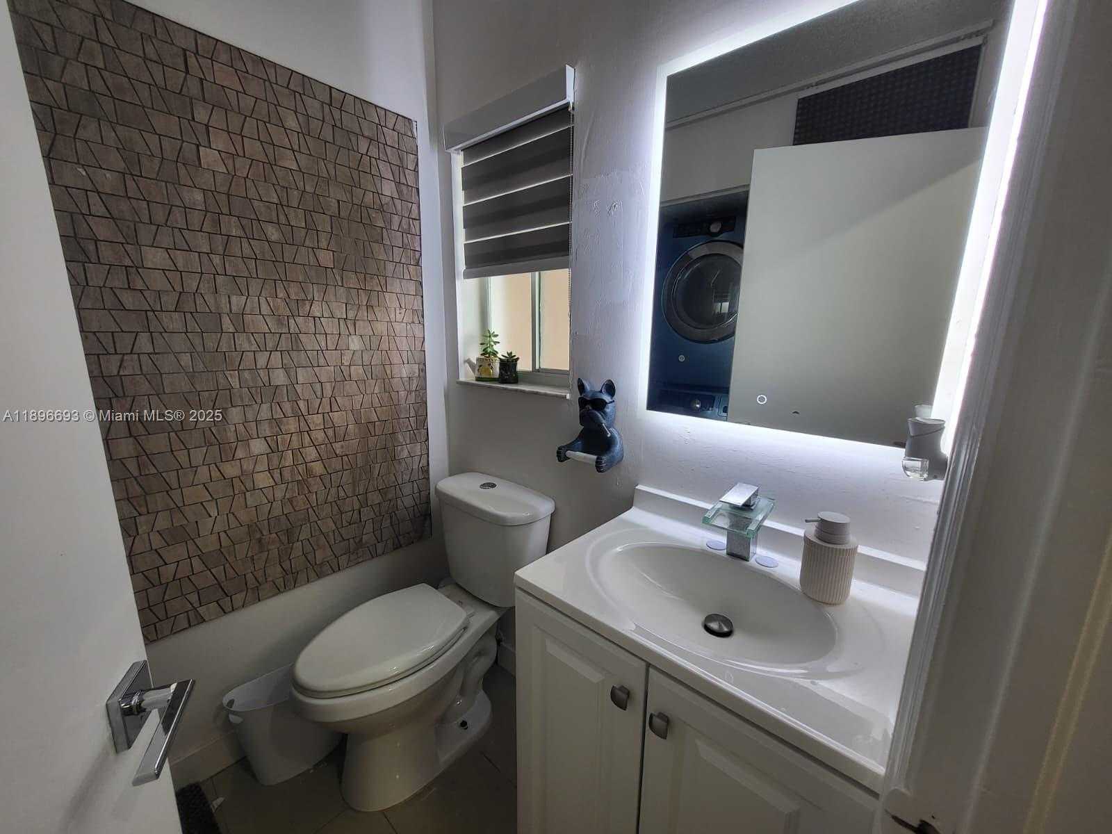 Small Image of 13906 SOUTH WEST 173RD TER #13906, Miami Number 6