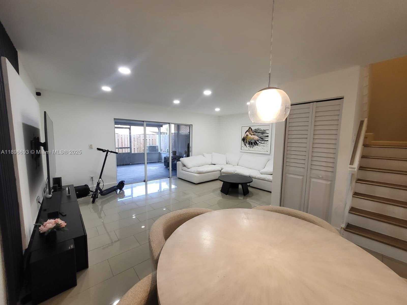 Small Image of 13906 SOUTH WEST 173RD TER #13906, Miami Number 8