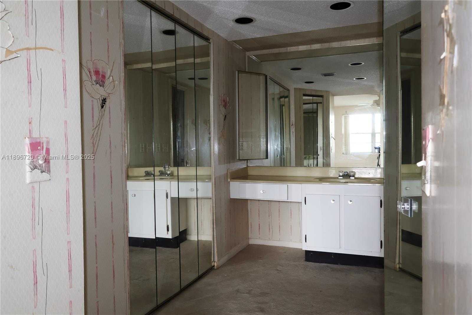 Small Image of 1705 ANDROS ISLE #E3, Coconut Creek Number 13