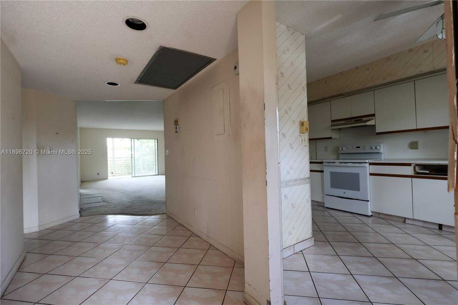 Small Image of 1705 ANDROS ISLE #E3, Coconut Creek Number 2