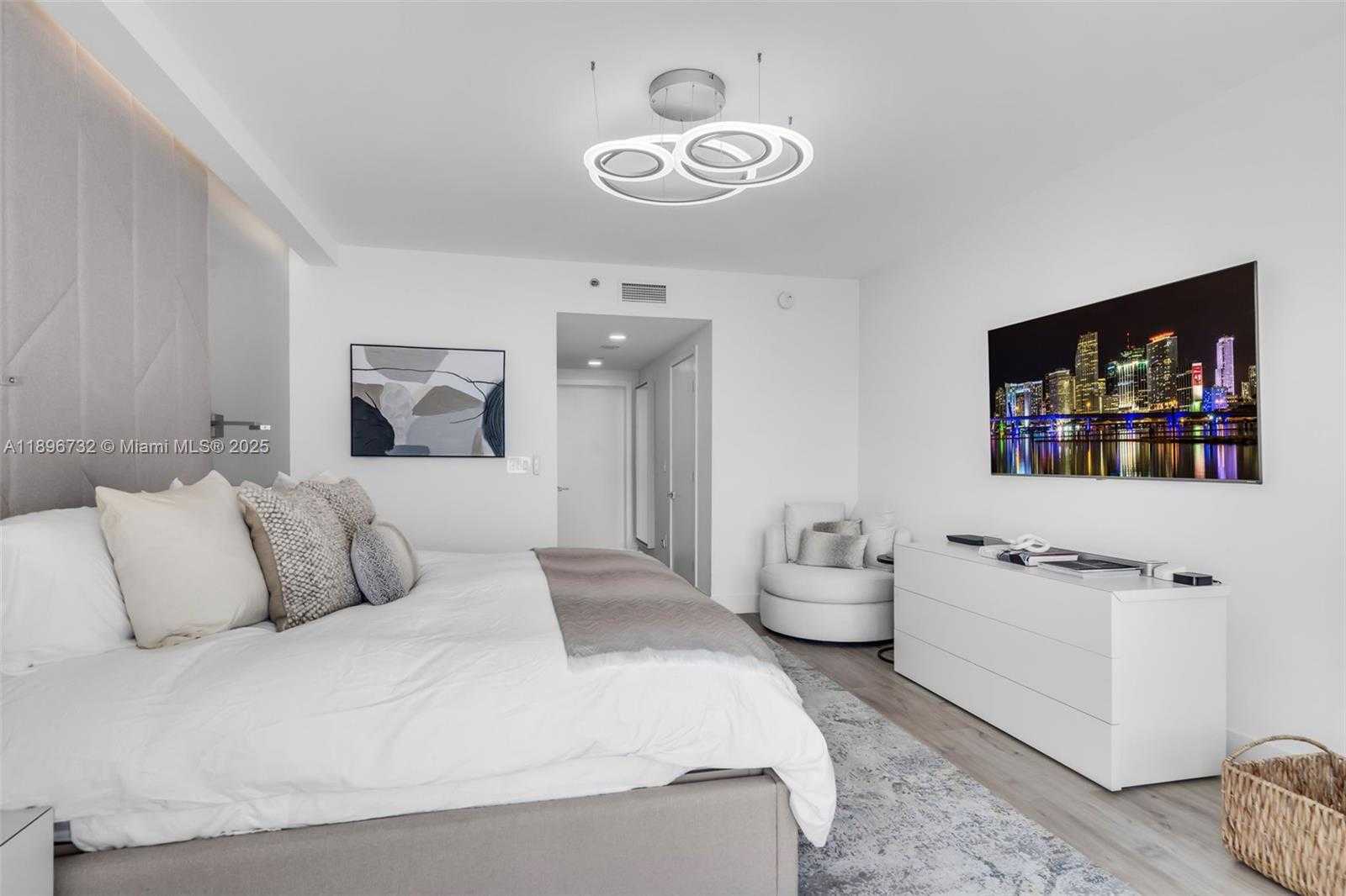 Small Image of 791 CRANDON BLVD #1404, Key Biscayne Number 15