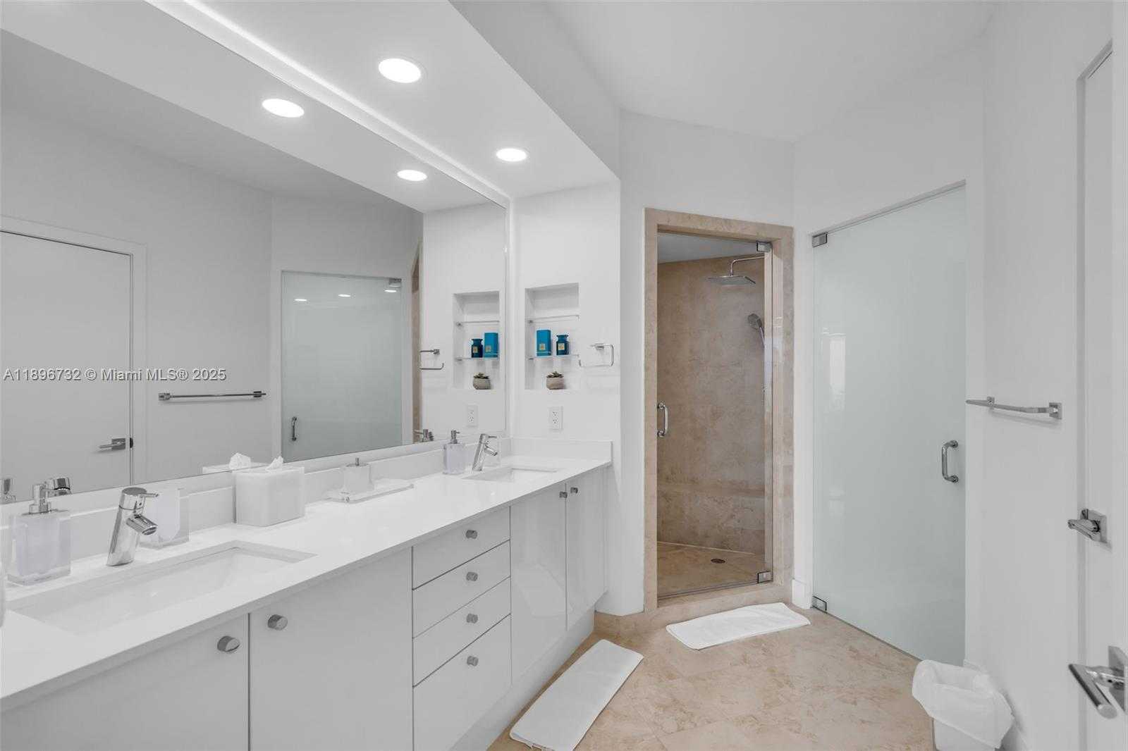 Small Image of 791 CRANDON BLVD #1404, Key Biscayne Number 16