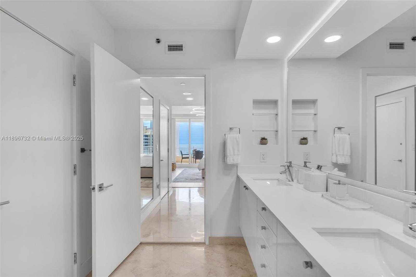 Small Image of 791 CRANDON BLVD #1404, Key Biscayne Number 17