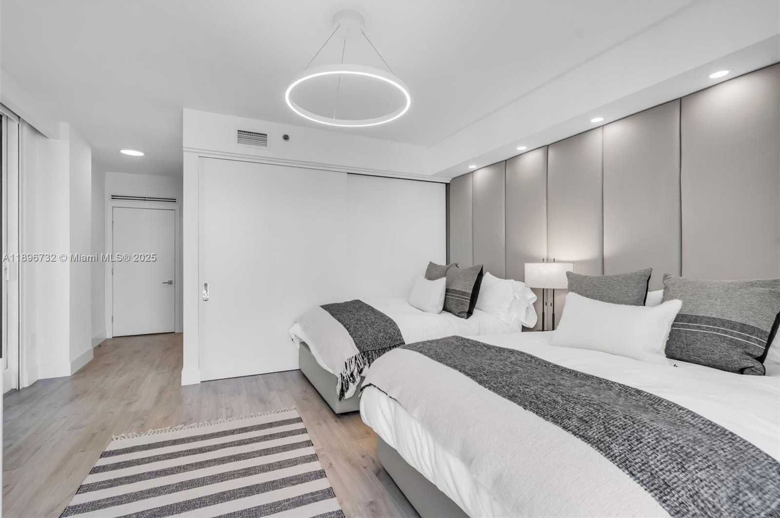 Small Image of 791 CRANDON BLVD #1404, Key Biscayne Number 19