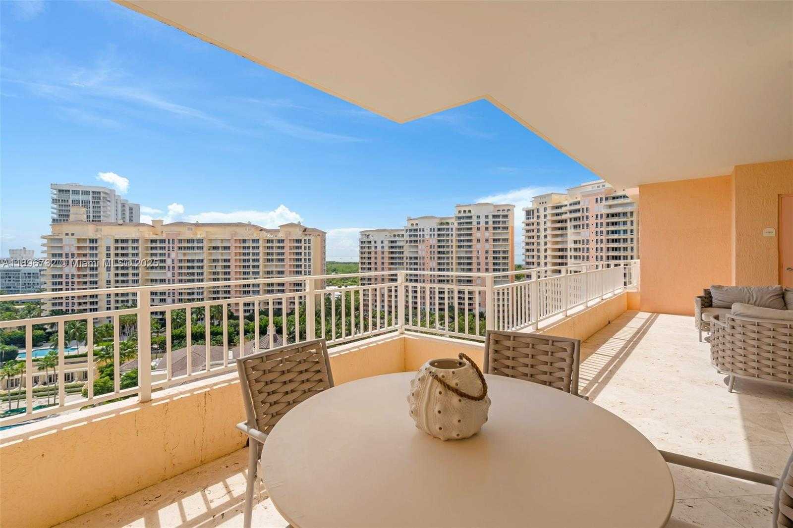 Small Image of 791 CRANDON BLVD #1404, Key Biscayne Number 31