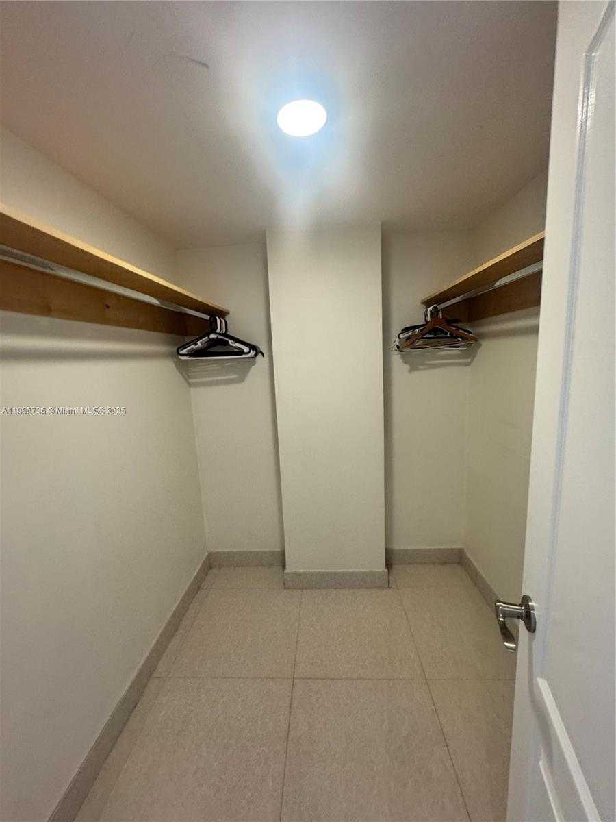 Small Image of 19370 COLLINS AVE #1427, Sunny Isles Beach Number 12