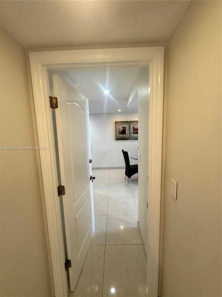 Small Image of 19370 COLLINS AVE #1427, Sunny Isles Beach Number 13