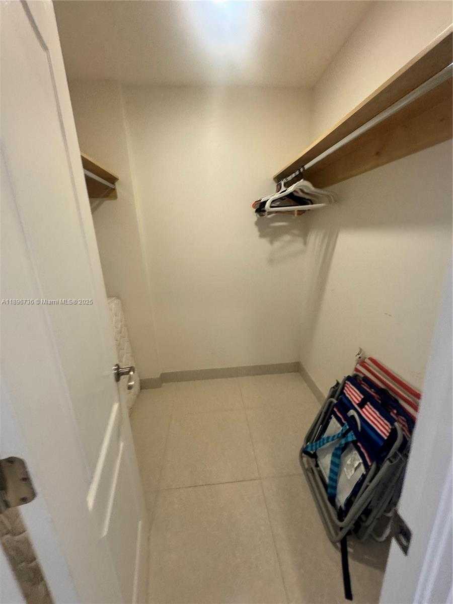 Small Image of 19370 COLLINS AVE #1427, Sunny Isles Beach Number 18
