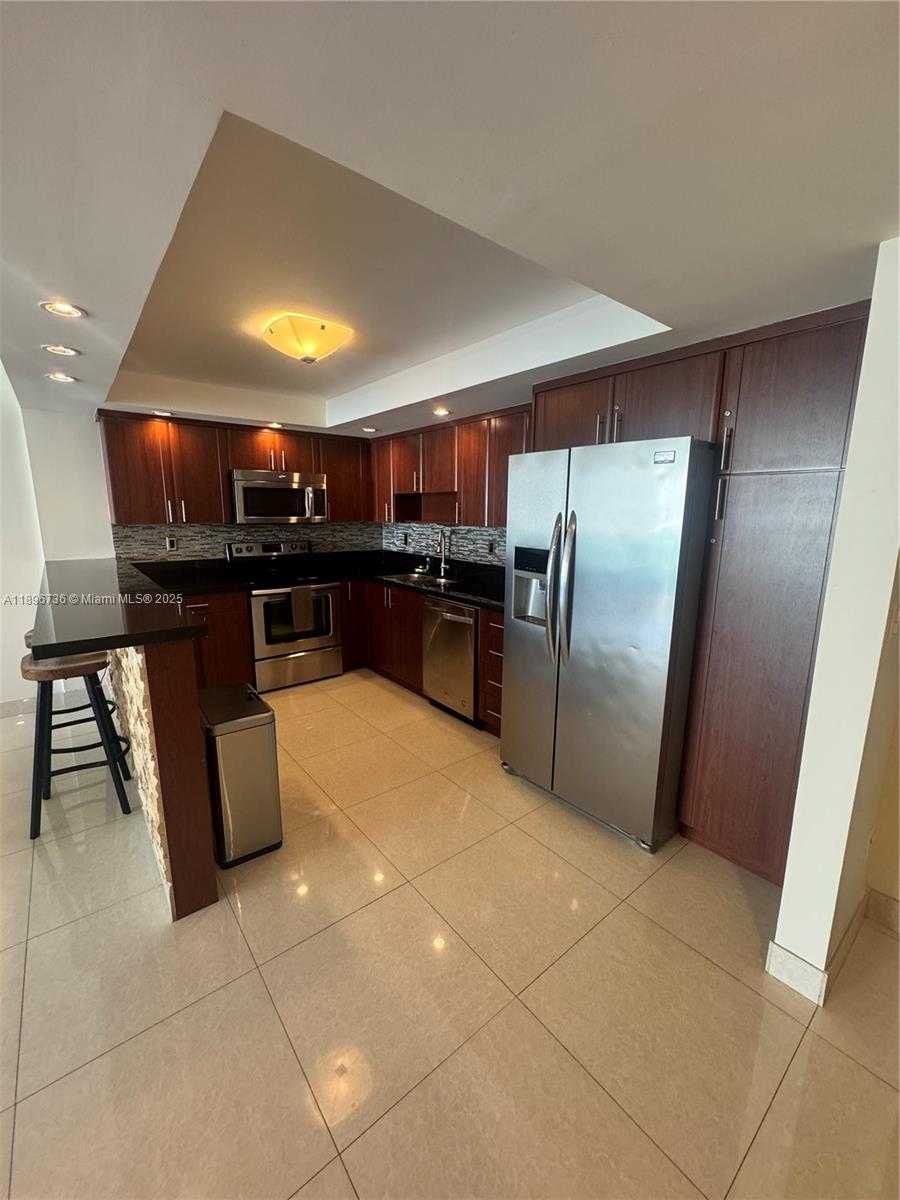 Small Image of 19370 COLLINS AVE #1427, Sunny Isles Beach Number 4