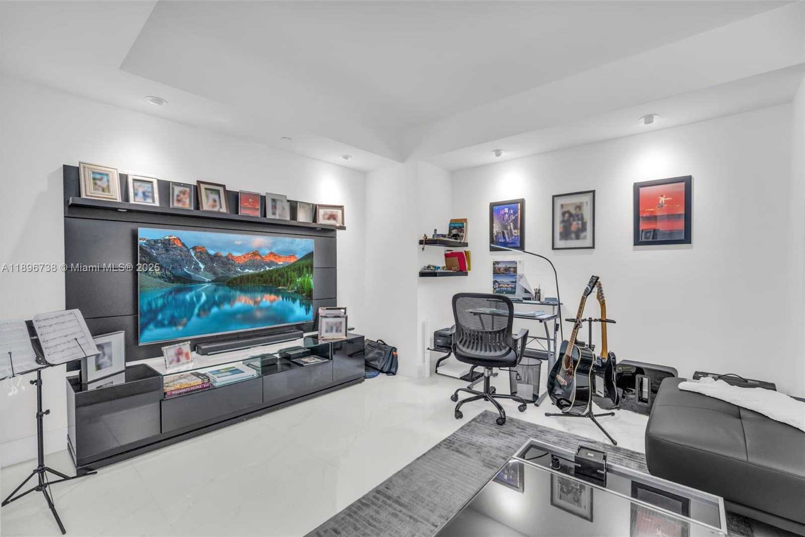 Small Image of 3201 NORTH EAST 183RD ST #1806, Aventura Number 27