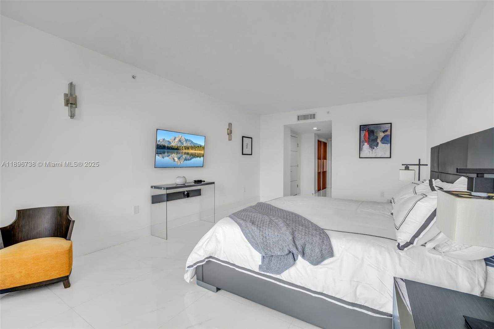 Small Image of 3201 NORTH EAST 183RD ST #1806, Aventura Number 31