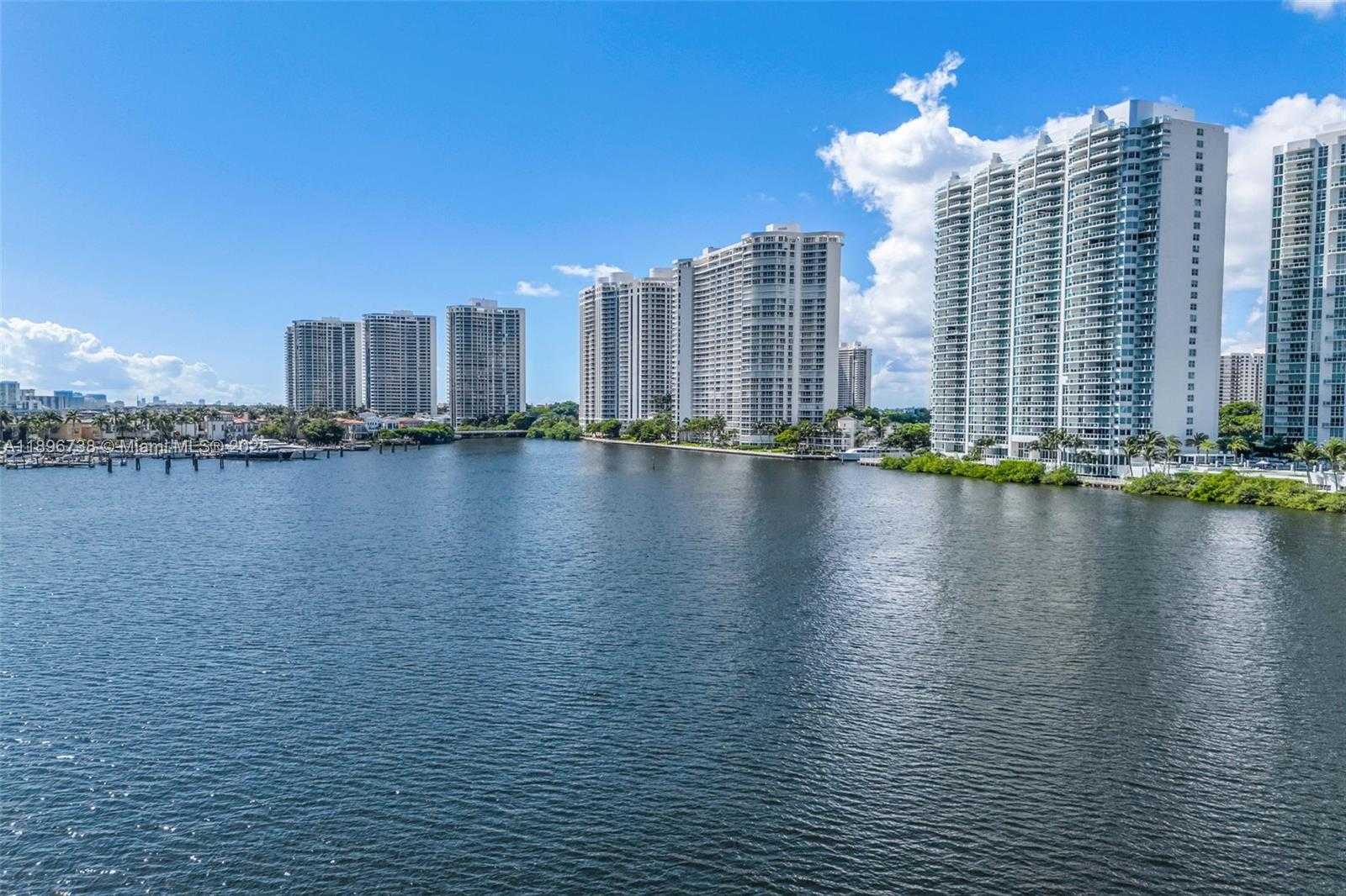 Small Image of 3201 NORTH EAST 183RD ST #1806, Aventura Number 4