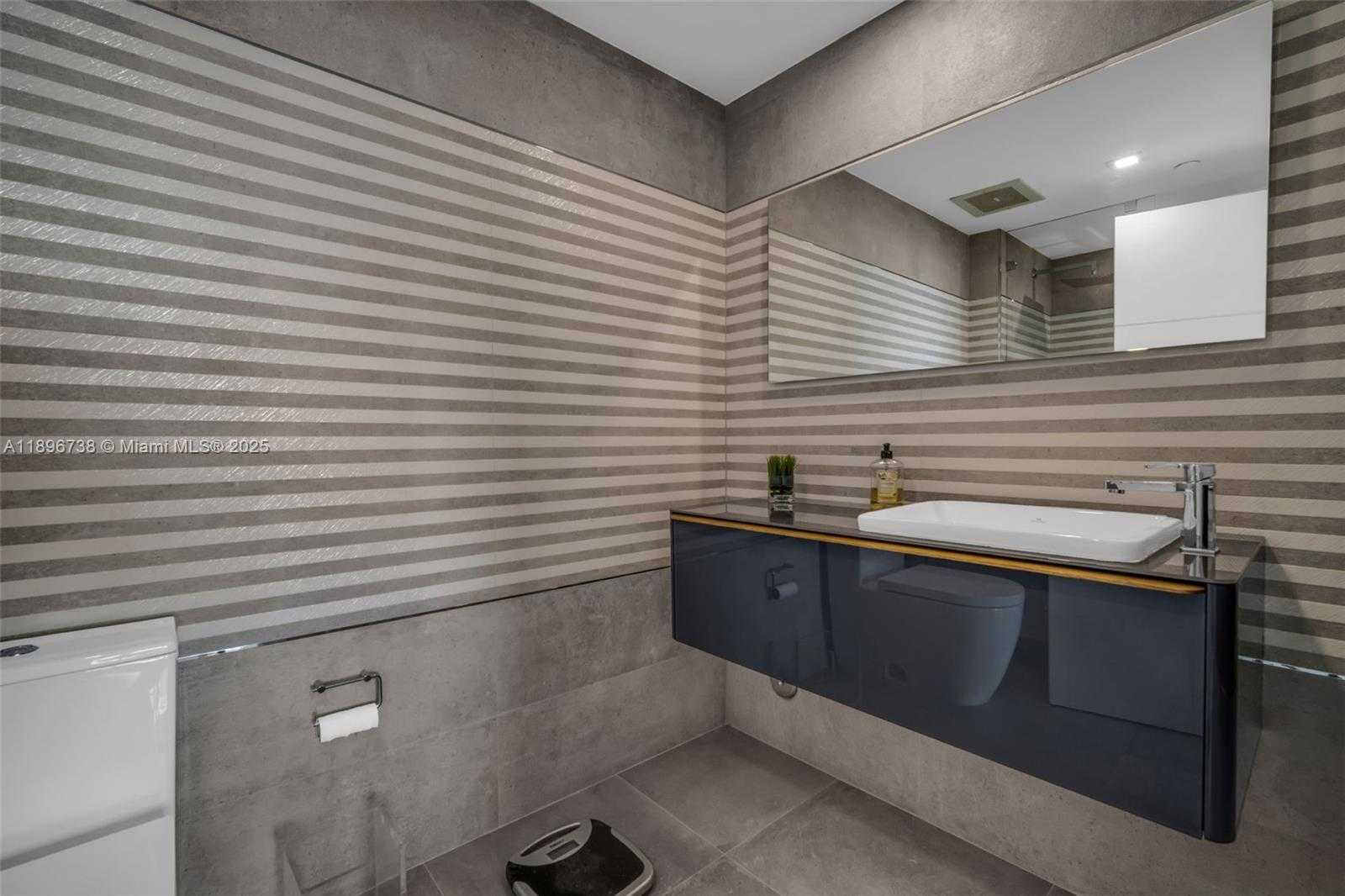 Small Image of 3201 NORTH EAST 183RD ST #1806, Aventura Number 41