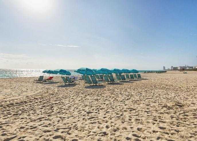 Small Image of 2899 COLLINS AVE #1638, Miami Beach Number 12