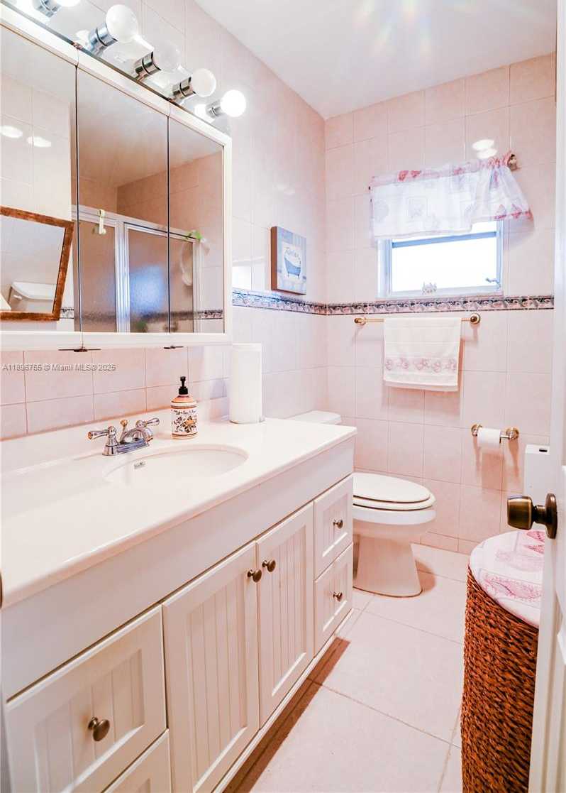 Small Image of 5300 WASHINGTON ST #G230, Hollywood Number 14