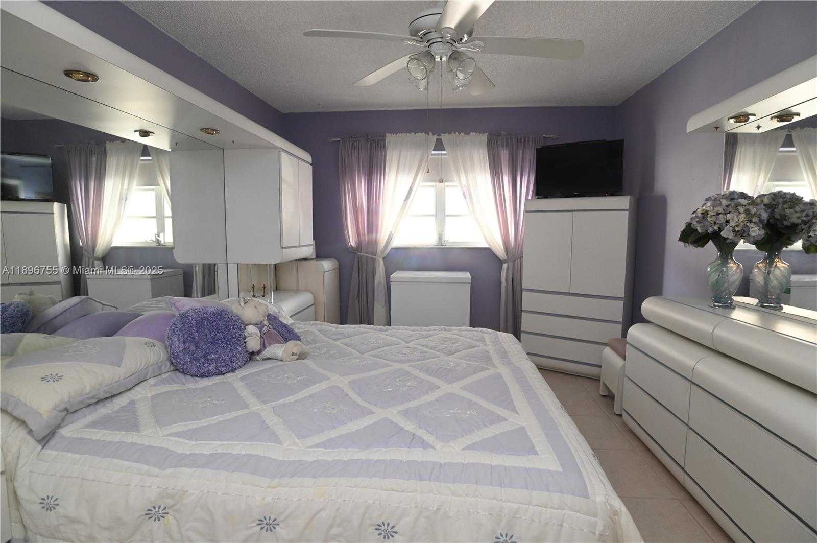 Small Image of 5300 WASHINGTON ST #G230, Hollywood Number 19