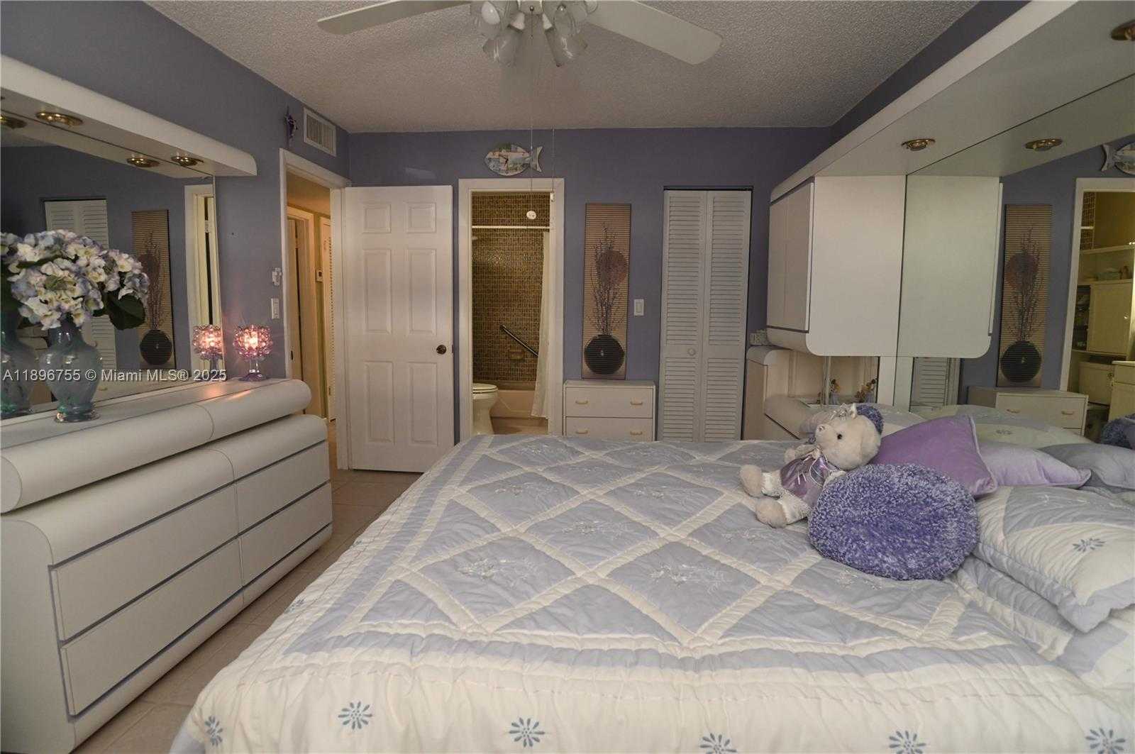 Small Image of 5300 WASHINGTON ST #G230, Hollywood Number 22
