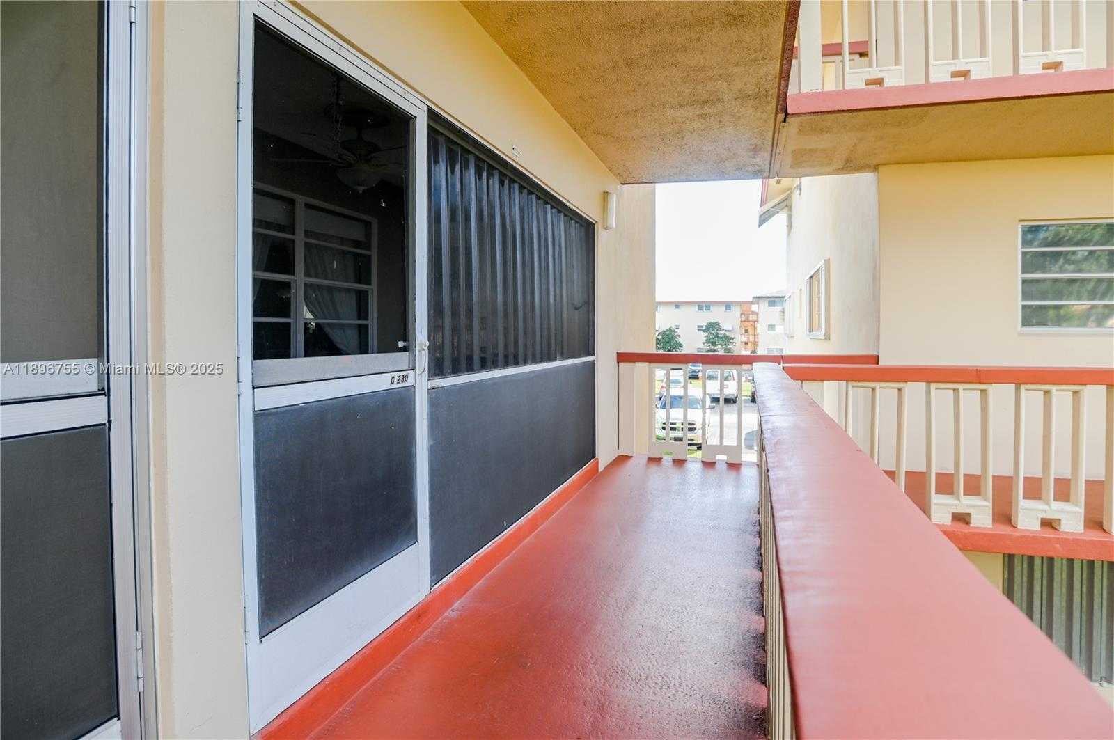 Small Image of 5300 WASHINGTON ST #G230, Hollywood Number 25