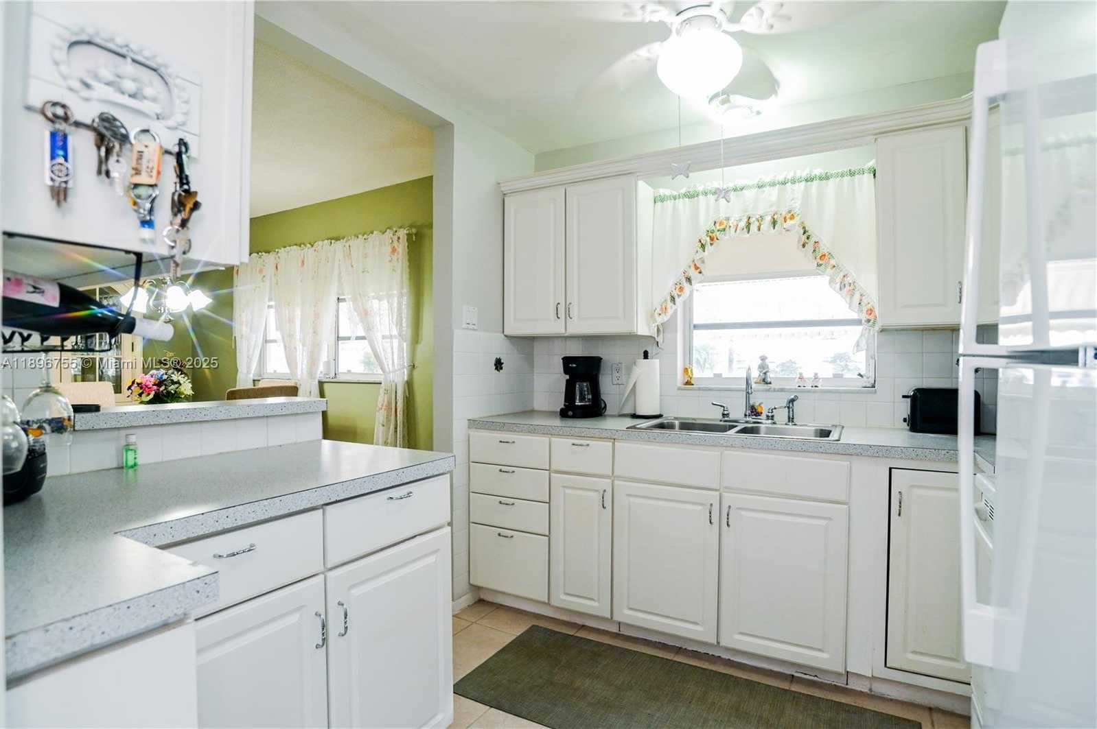 Small Image of 5300 WASHINGTON ST #G230, Hollywood Number 5