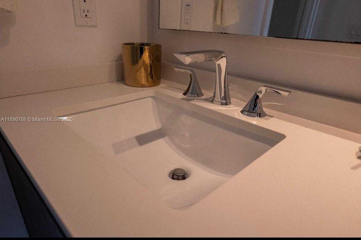 Small Image of 488 NORTH EAST 18TH ST #4509, Miami Number 13