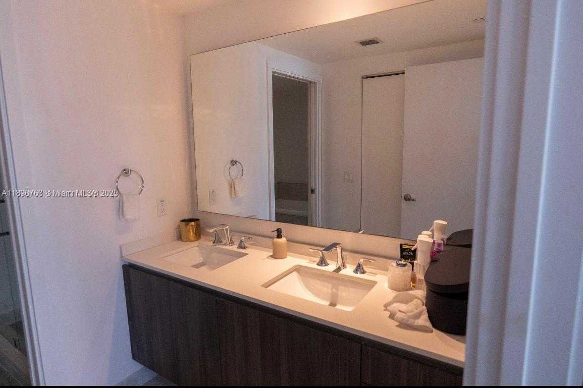 Small Image of 488 NORTH EAST 18TH ST #4509, Miami Number 22