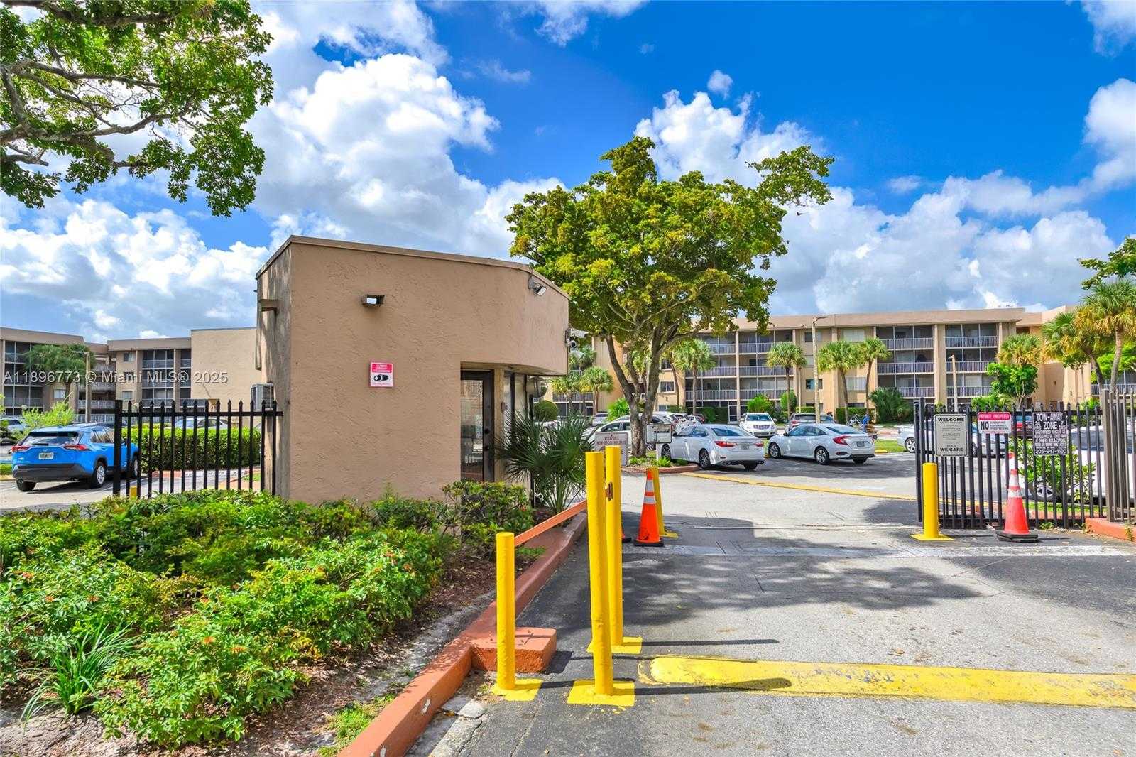 Small Image of 17000 NORTH WEST 67TH AVE #230, Hialeah Number 36
