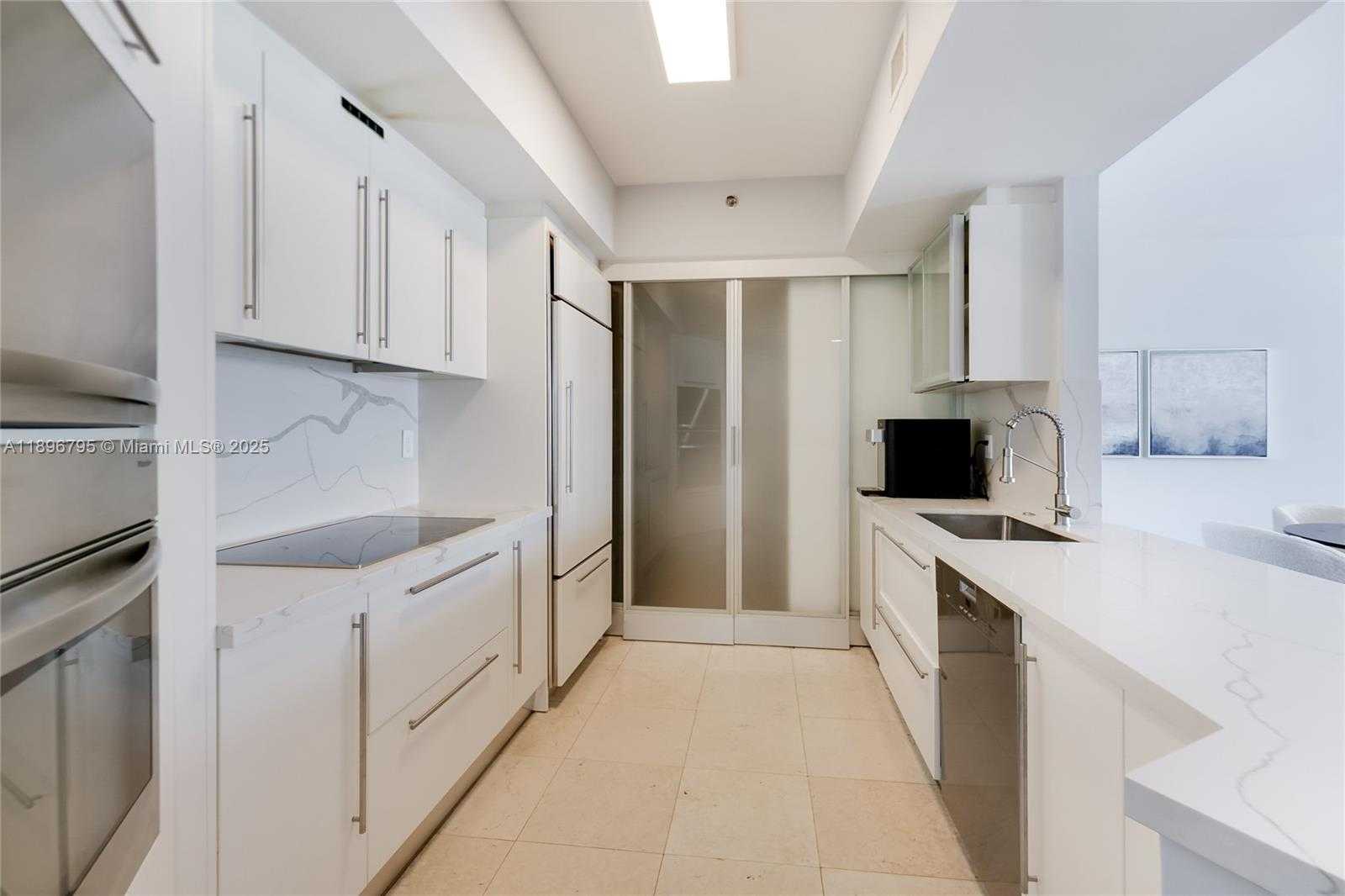 Small Image of 450 ALTON RD #906, Miami Beach Number 13