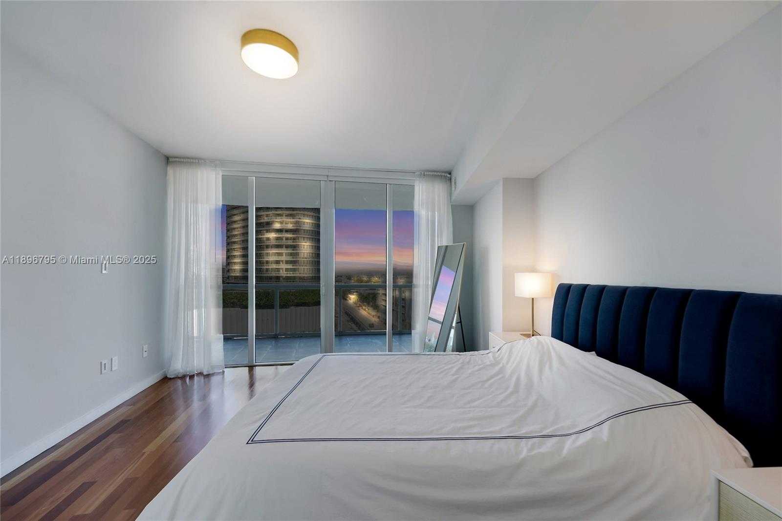 Small Image of 450 ALTON RD #906, Miami Beach Number 15
