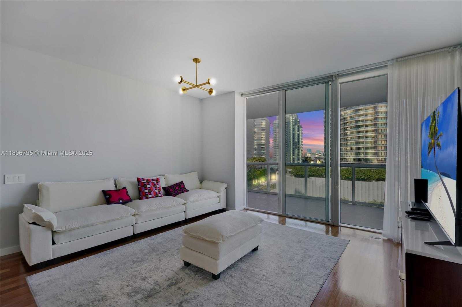 Small Image of 450 ALTON RD #906, Miami Beach Number 2