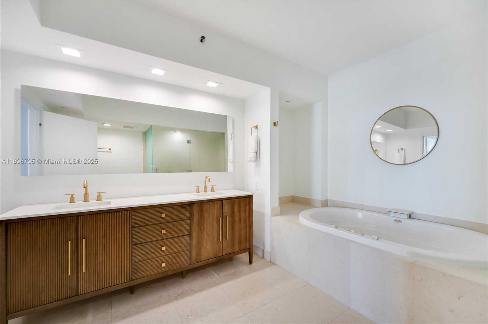 Small Image of 450 ALTON RD #906, Miami Beach Number 28