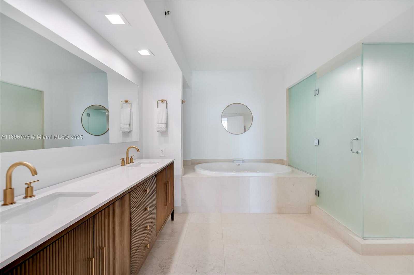 Small Image of 450 ALTON RD #906, Miami Beach Number 29