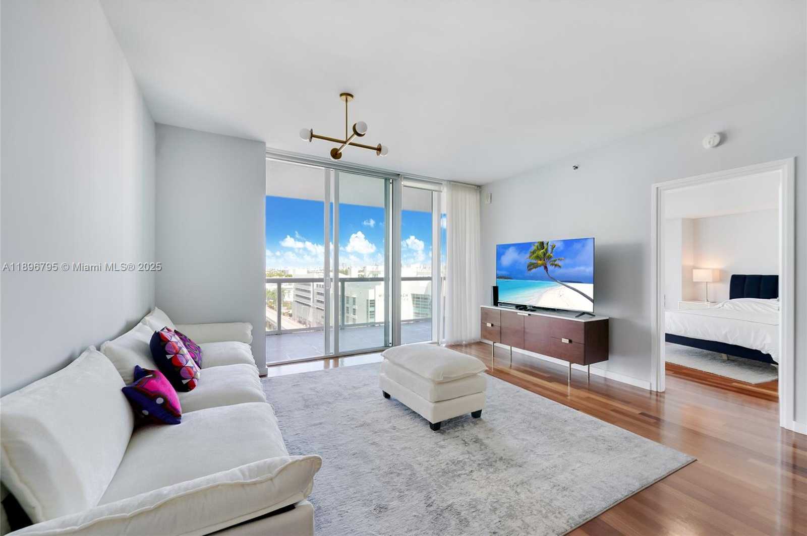 Small Image of 450 ALTON RD #906, Miami Beach Number 4
