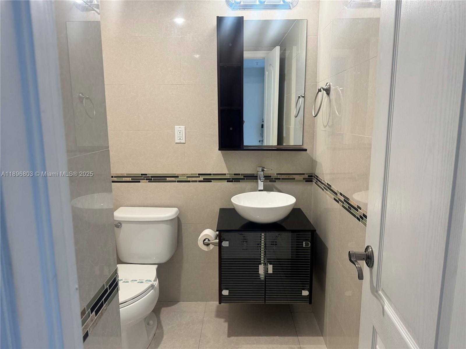 Small Image of 19370 COLLINS AVE #1520, Sunny Isles Beach Number 4