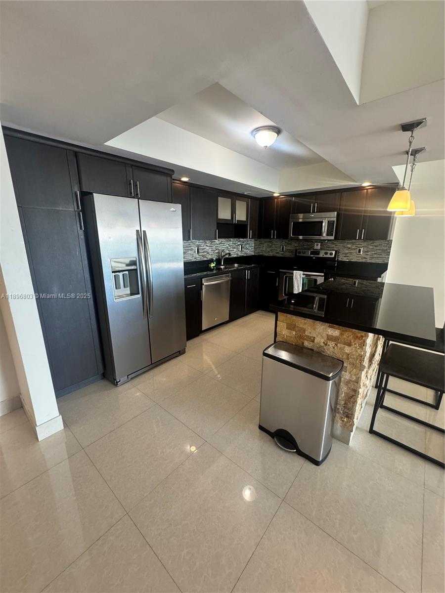 Small Image of 19370 COLLINS AVE #1520, Sunny Isles Beach Number 5
