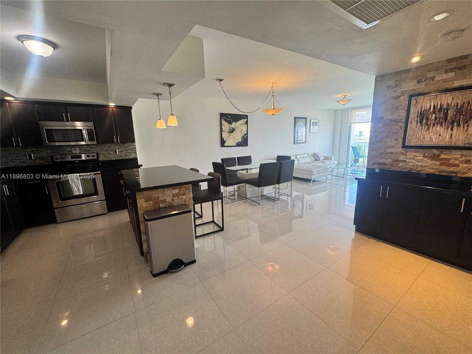 Small Image of 19370 COLLINS AVE #1520, Sunny Isles Beach Number 7