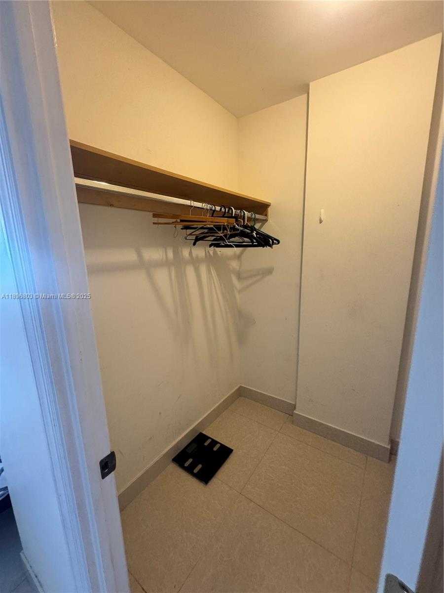 Small Image of 19370 COLLINS AVE #1520, Sunny Isles Beach Number 9