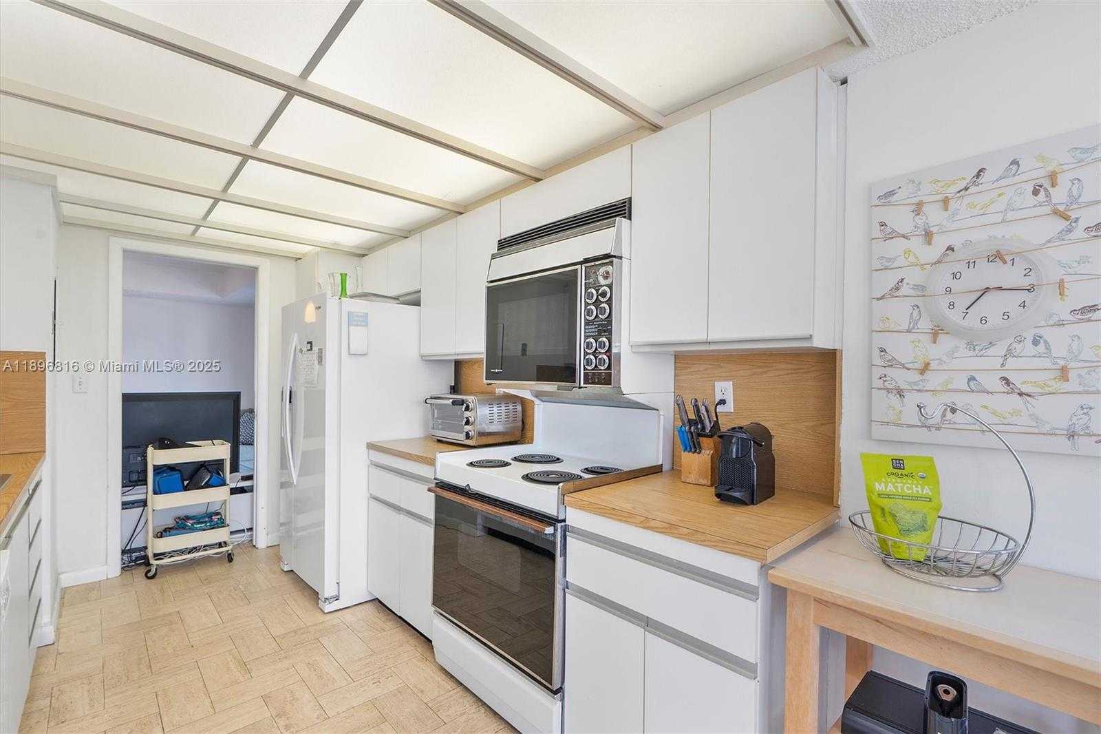 Small Image of 4000 TOWERSIDE TER #402, Miami Number 16