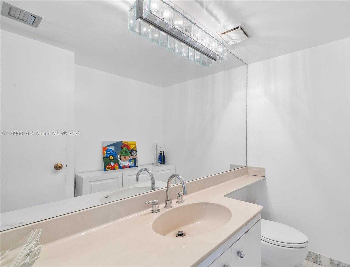 Small Image of 4000 TOWERSIDE TER #402, Miami Number 20