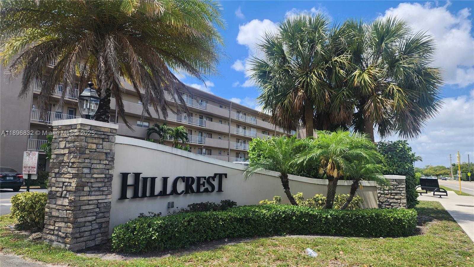 Small Image of 981 HILLCREST CT #114, Hollywood Number 30