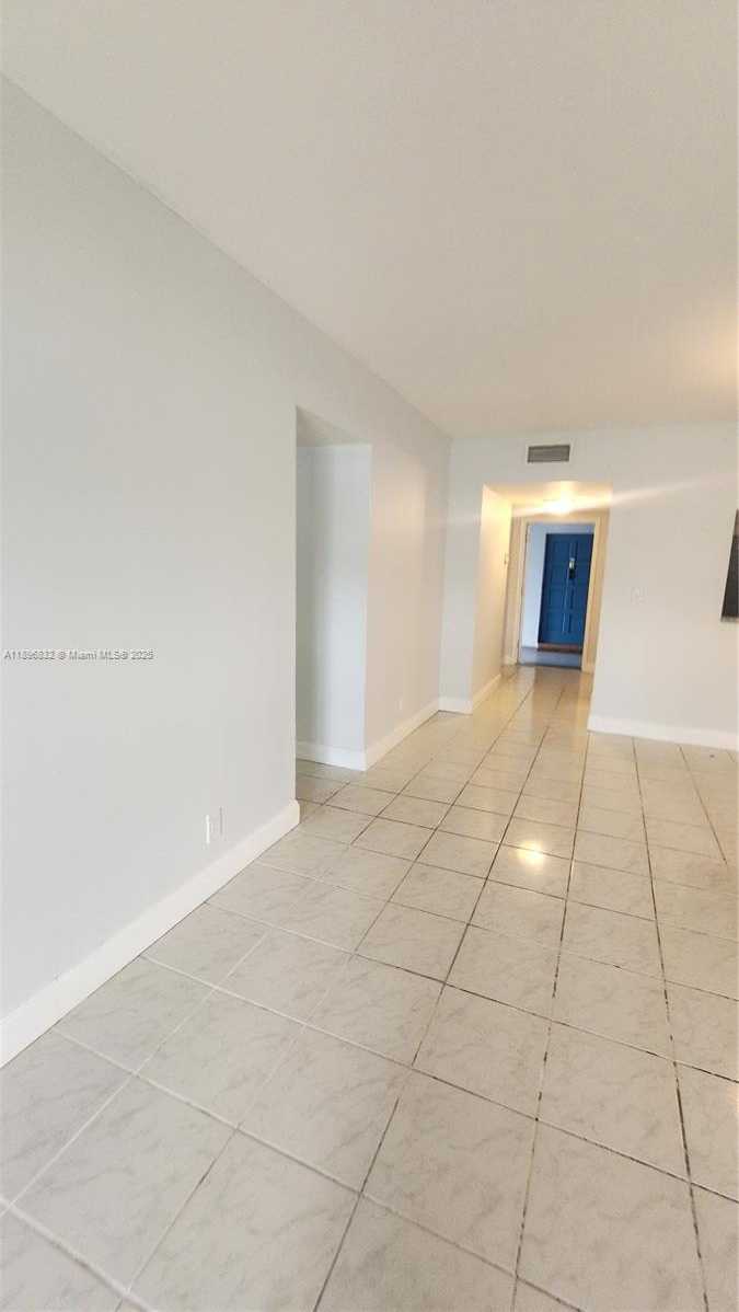 Small Image of 981 HILLCREST CT #114, Hollywood Number 39