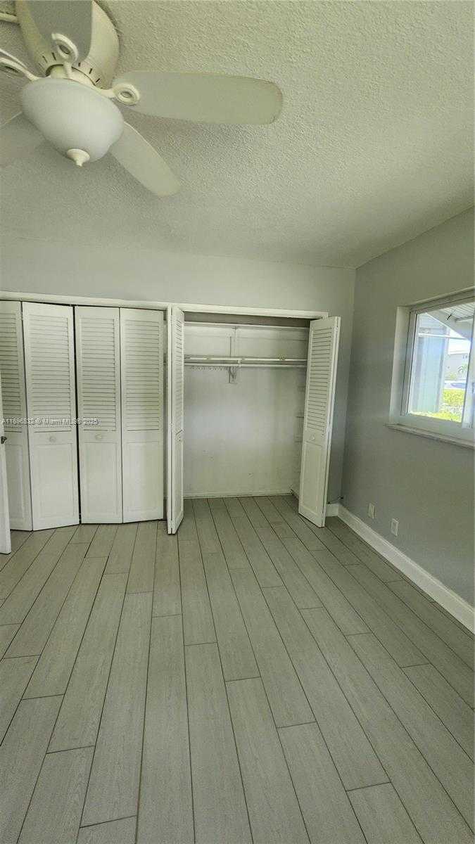 Small Image of 981 HILLCREST CT #114, Hollywood Number 43