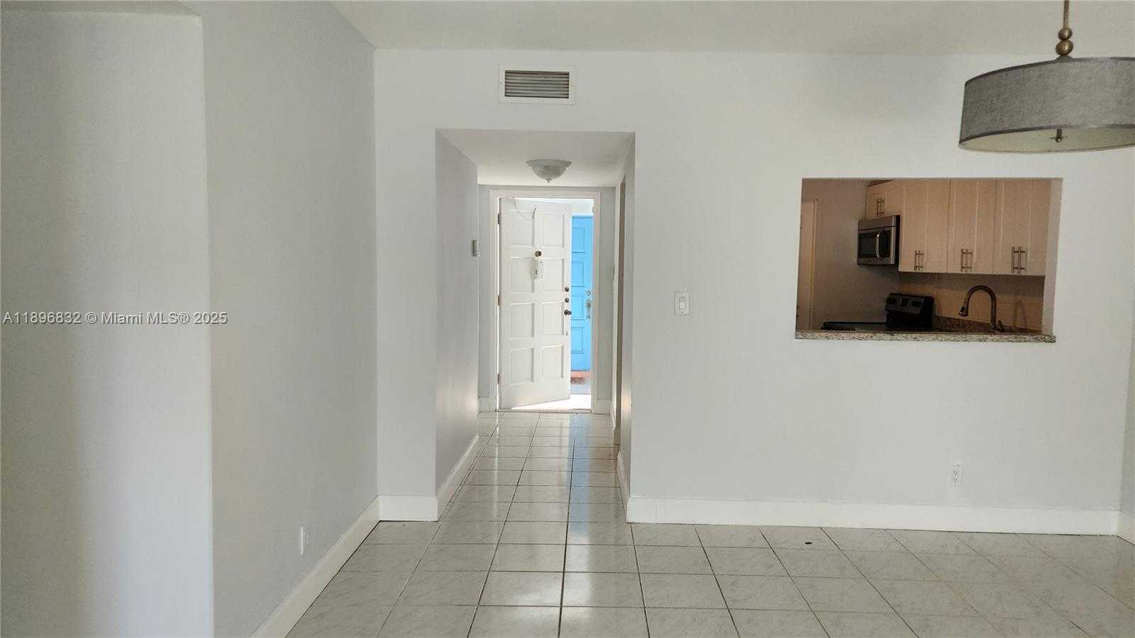 Small Image of 981 HILLCREST CT #114, Hollywood Number 9
