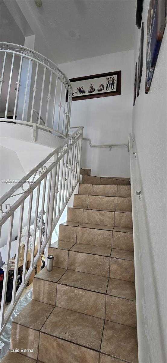 Small Image of Hialeah Number 20