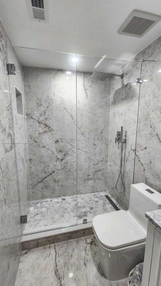 Small Image of Hialeah Number 30