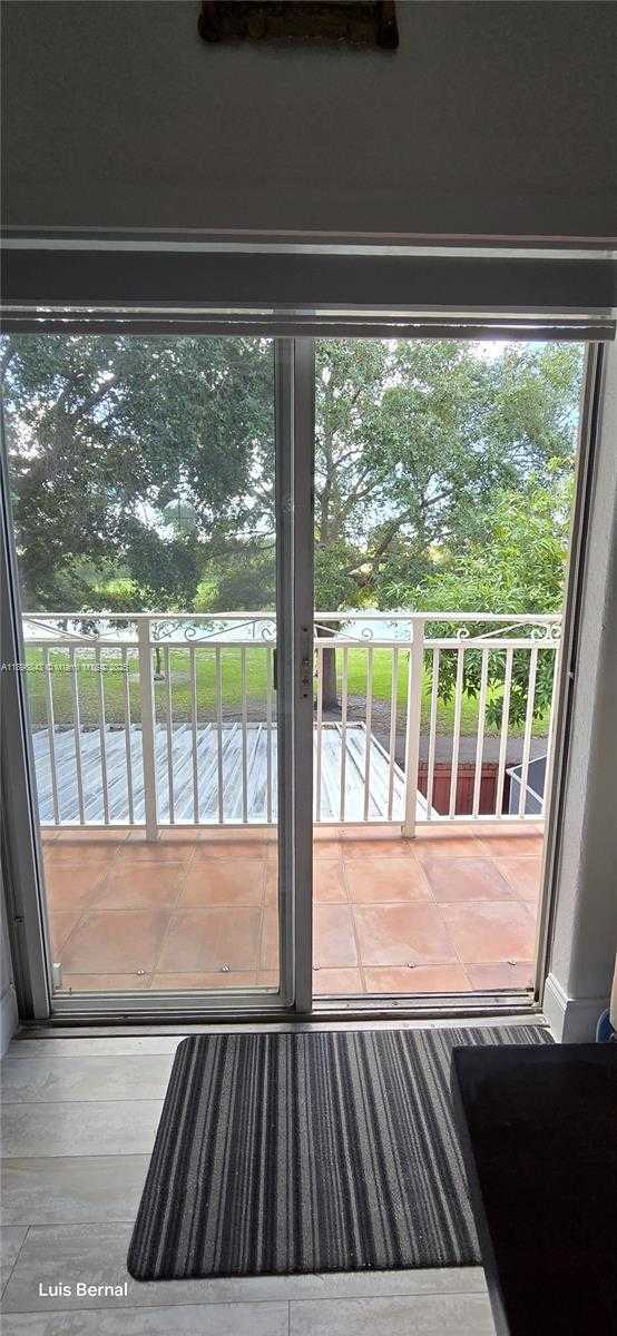 Small Image of Hialeah Number 38