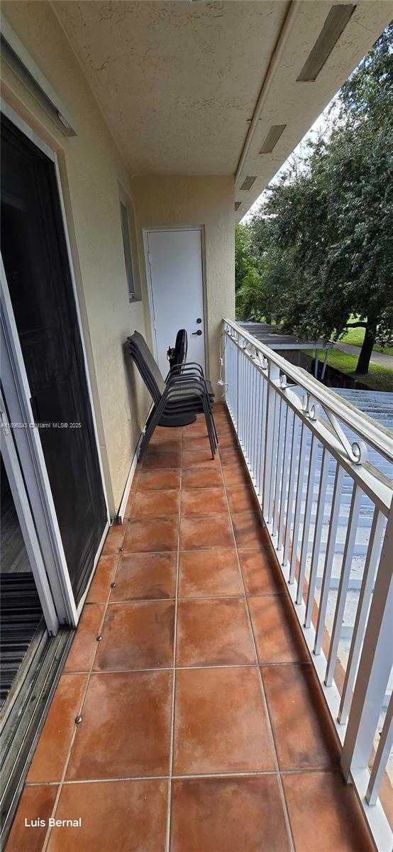 Small Image of Hialeah Number 40