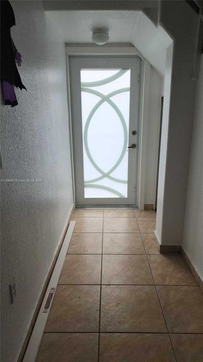 Small Image of Hialeah Number 41