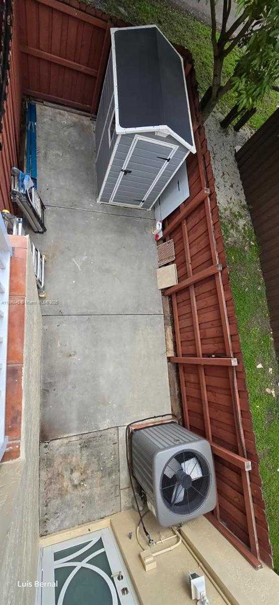 Small Image of Hialeah Number 45