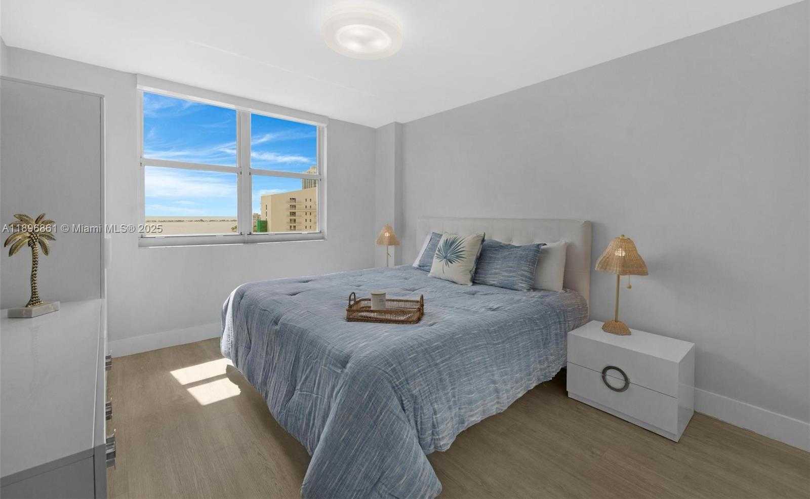 Small Image of 770 CLAUGHTON ISLAND DR #1712, Miami Number 10